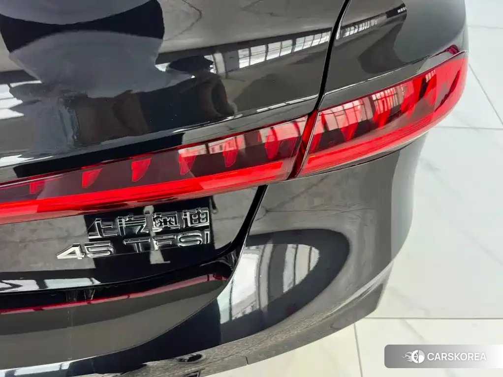 Audi A7L 2025 Черный из Китая, фото 6