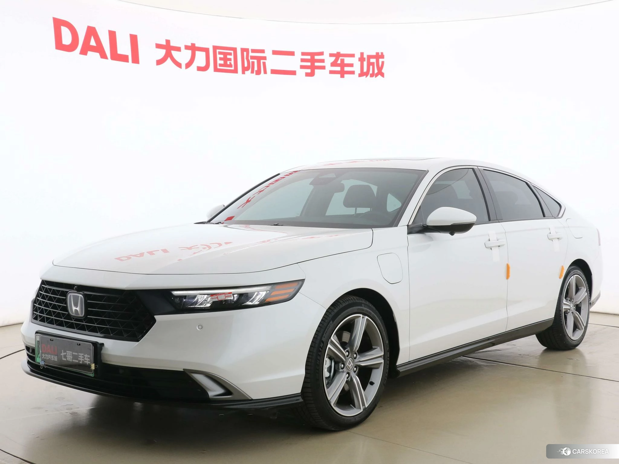 Honda Accord PHEV 2023 Белый из Китая, фото 6