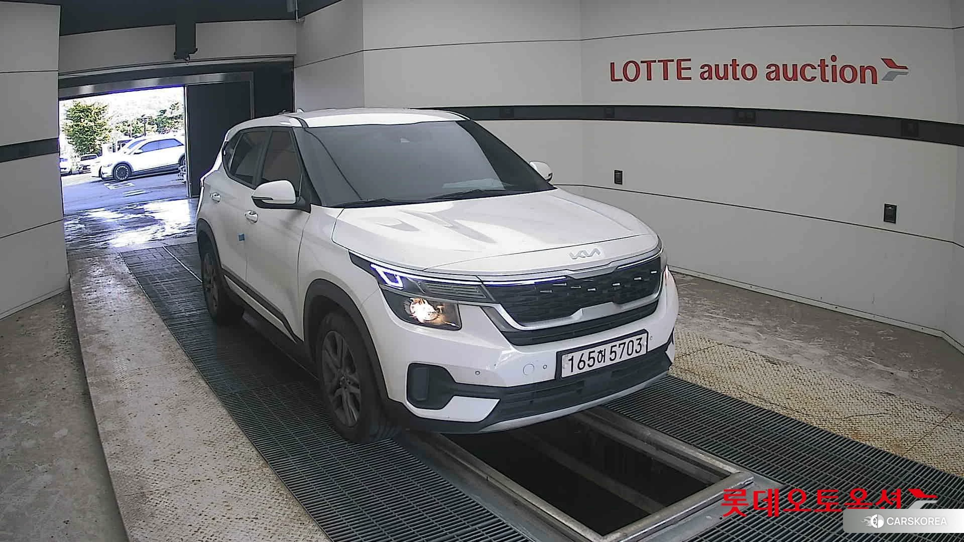 Kia Seltos 2022 Snow White Pearl из Кореи, фото 6