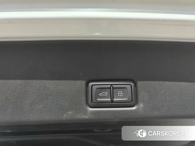 Audi Q6 2026 Белый из Китая, фото 6