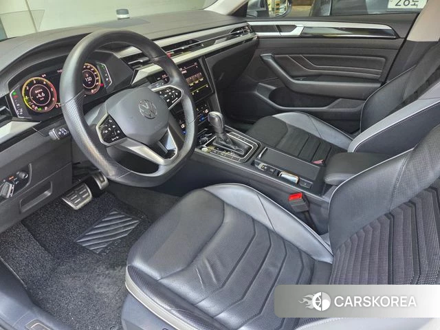 Volkswagen Arteon 2023 Белый из Кореи, фото 6