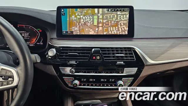 BMW 5 Series (G30) 2020 Белый из Кореи, фото 6