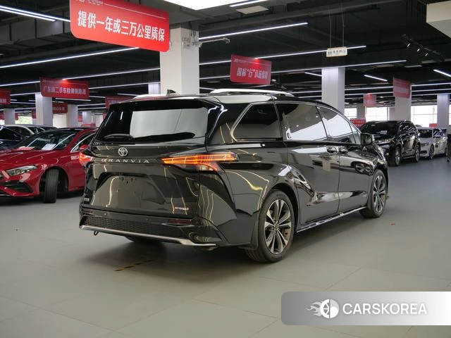 Toyota Grevia 2023 Черный из Китая, фото 6