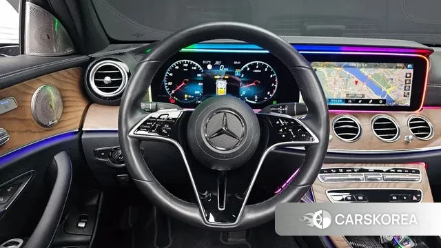 Mercedes-Benz E-Class W213 2023 Белый из Кореи, фото 6