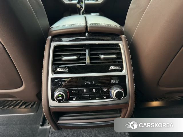 BMW 7 series 2022 Черный из Китая, фото 6
