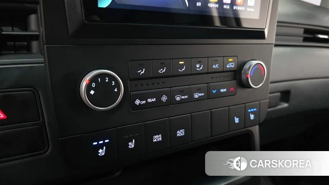 Hyundai Staria 2023 Серебристо-серый из Кореи, фото 6