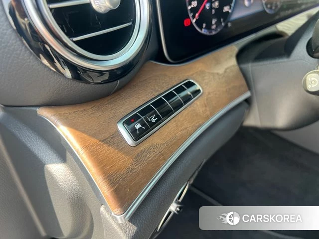 Mercedes-Benz E-Class W213 2019 Белый из Кореи, фото 6