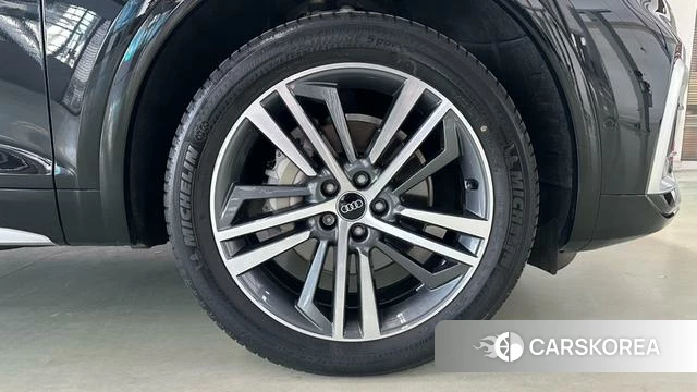 Audi Q5L 2022 Черный из Китая, фото 6