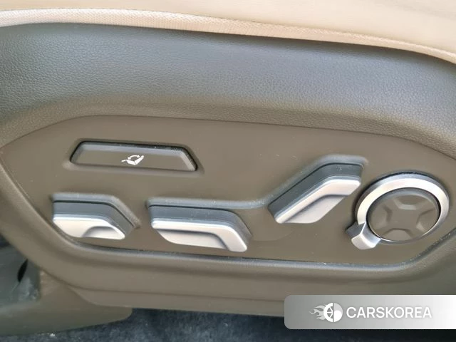 Hyundai Santa Fe (MX5) 2023 Белый из Кореи, фото 6