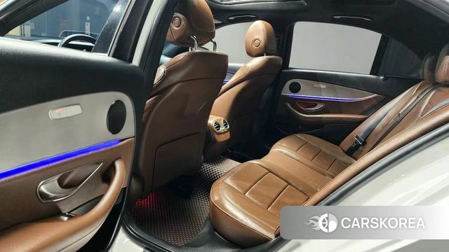 Mercedes-Benz E-Class W213 2019 Белый из Кореи, фото 6