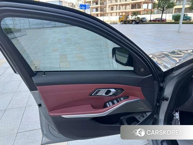 BMW 3 series 2023 Серебристо-серый из Китая, фото 6
