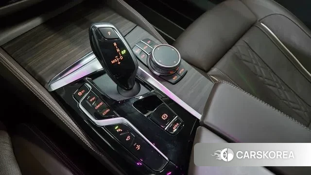 BMW 6 Series GT (G32) 2020 Серебристо-серый из Кореи, фото 6