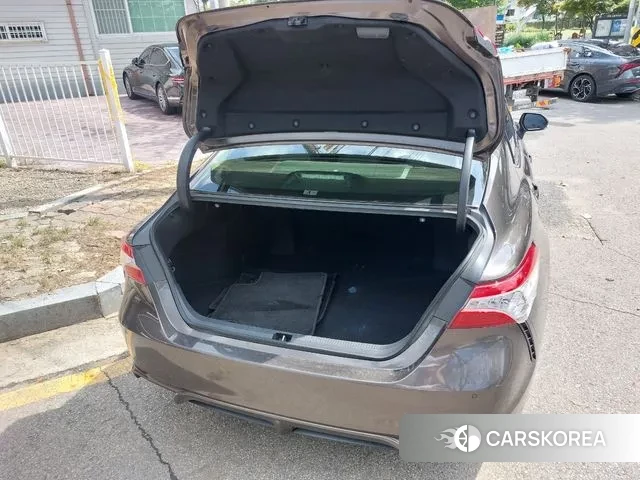 Toyota Camry (XV70) 2020 Серый из Кореи, фото 6