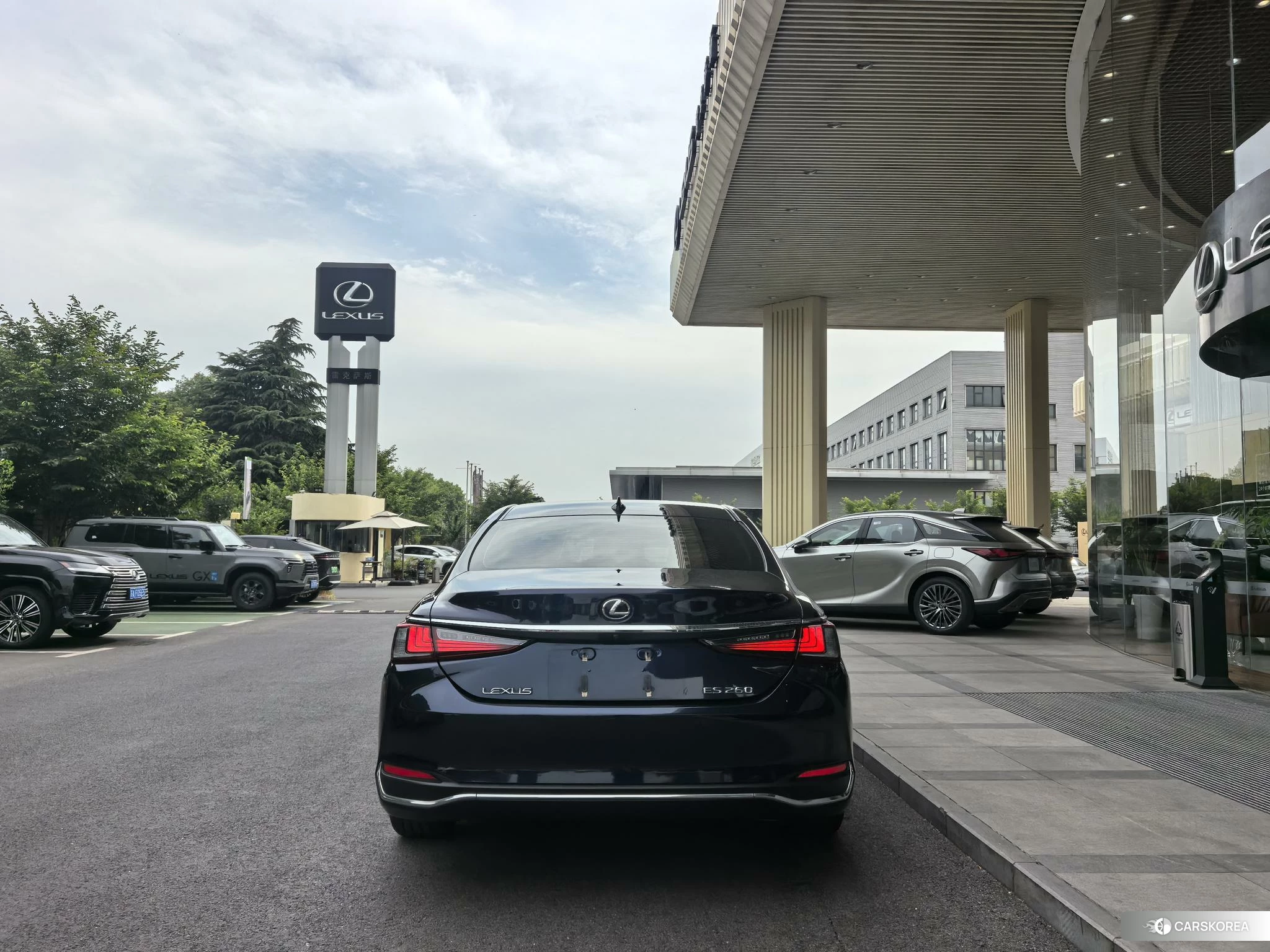 Lexus ES 2023 Синий из Китая, фото 6