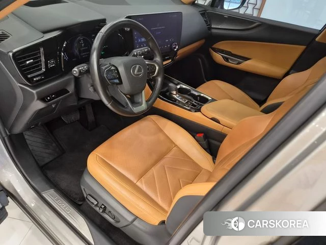 Lexus NX350h Second generation 2023 Серебристо-серый из Кореи, фото 6