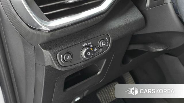 Chevrolet (GM Daewoo) Trailblazer 2022 Белый из Кореи, фото 6