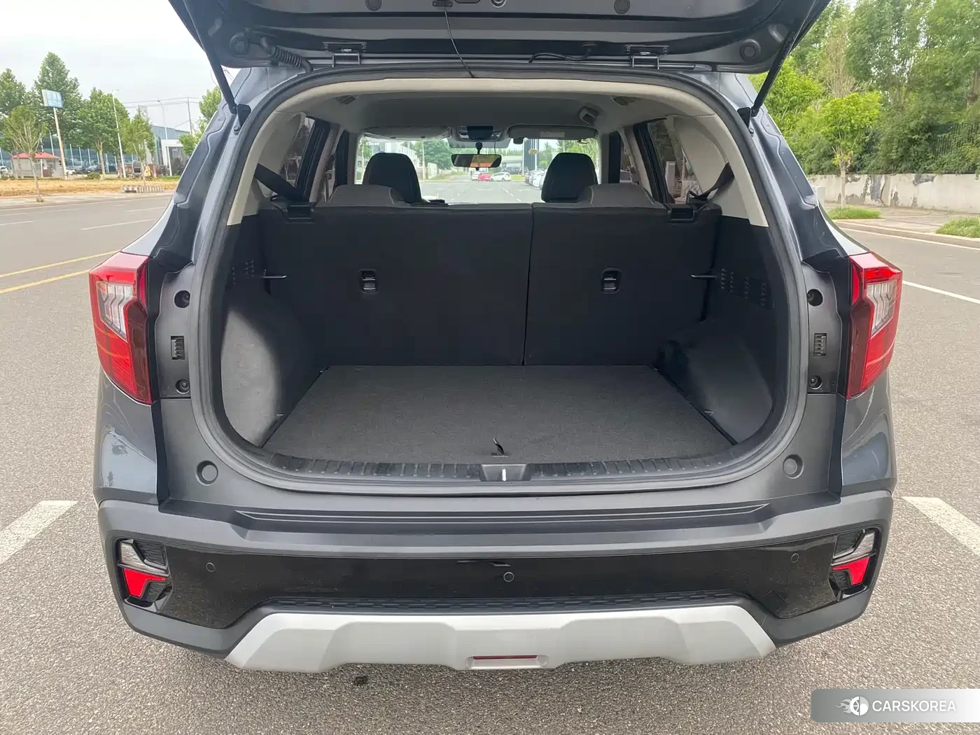 Kia Seltos 2023 Silver/gray из Китая, фото 6