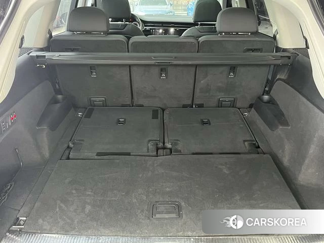 Audi Q7 2021 Черный из Китая, фото 6
