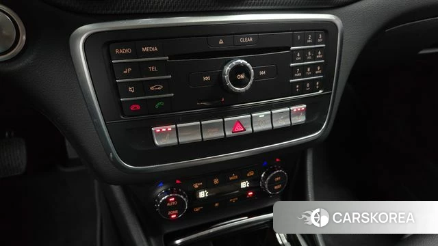 Mercedes-Benz GLA-Class X156 2018 Белый из Кореи, фото 6