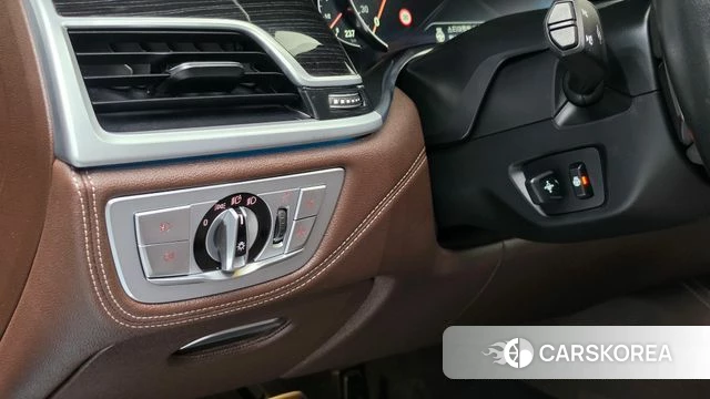 BMW 7 Series (G11) 2019 Черный из Кореи, фото 6