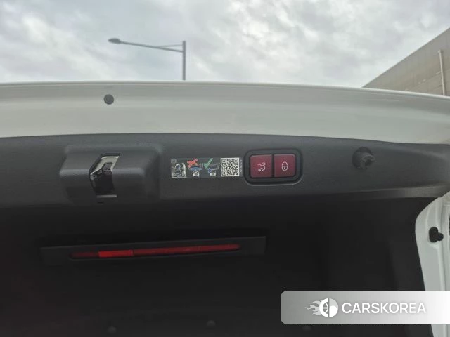 Mercedes-Benz E-Class W214 2024 Белый из Кореи, фото 6