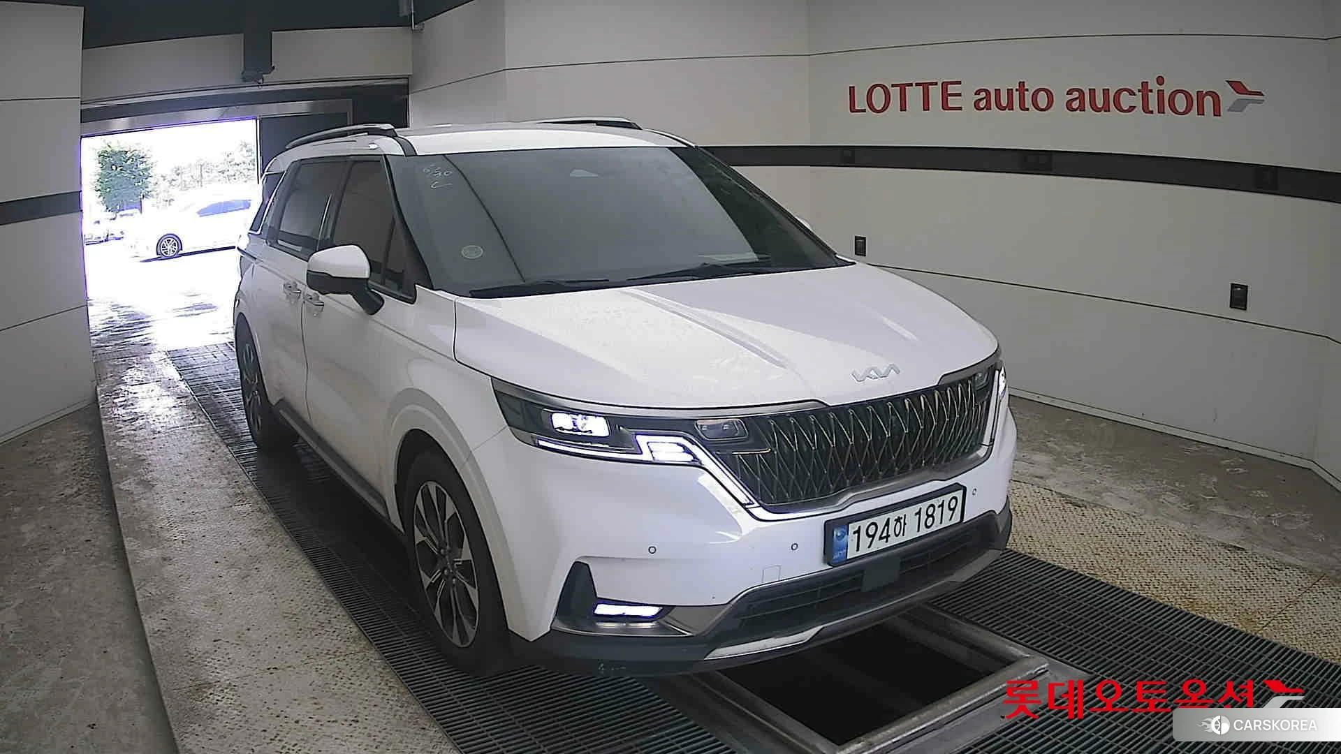 Kia Carnival 2023 Белый из Кореи, фото 6