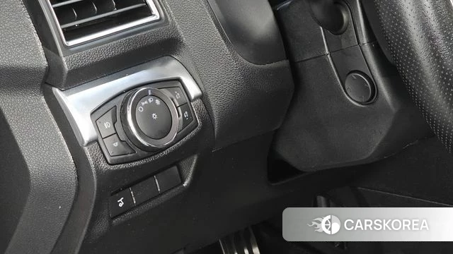 Ford Explorer 2018 Белый из Кореи, фото 6