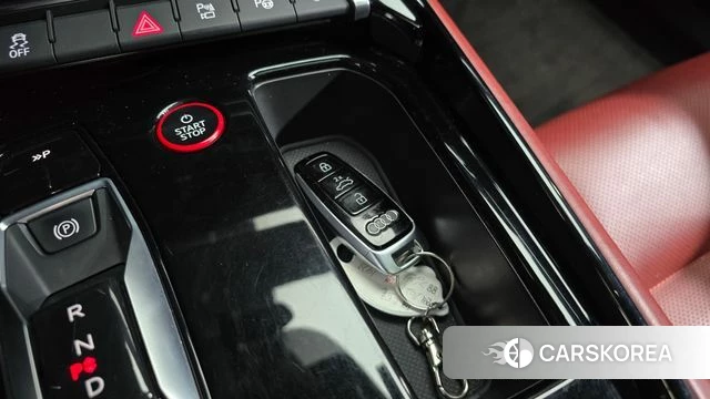 Audi e-Tron GT 2021 Серебристо-серый из Кореи, фото 6