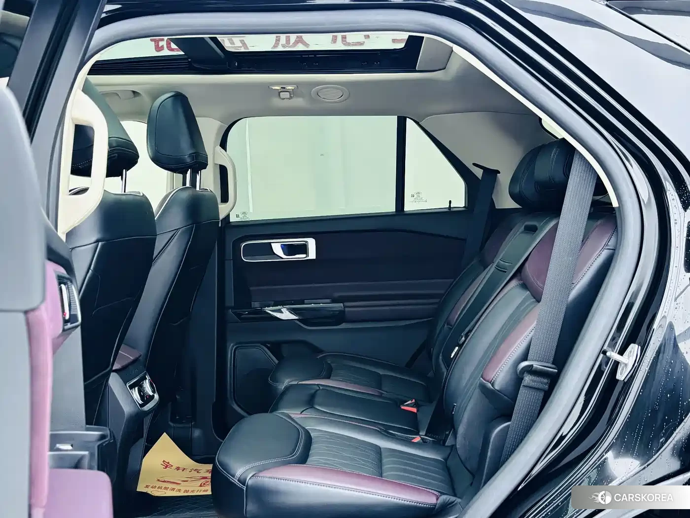 Ford Explorer 2023 Черный из Китая, фото 6