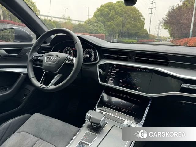 Audi A6L 2021 Темно-серый из Китая, фото 6