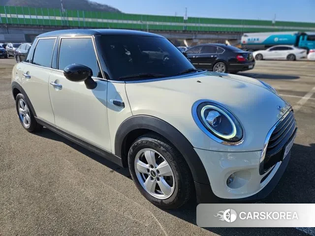 Mini Cooper 2020 Жемчужный цвет из Кореи, фото 6