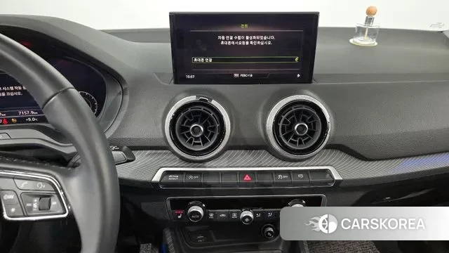 Audi Q2 2023 Светло-серебряный цвет из Кореи, фото 6