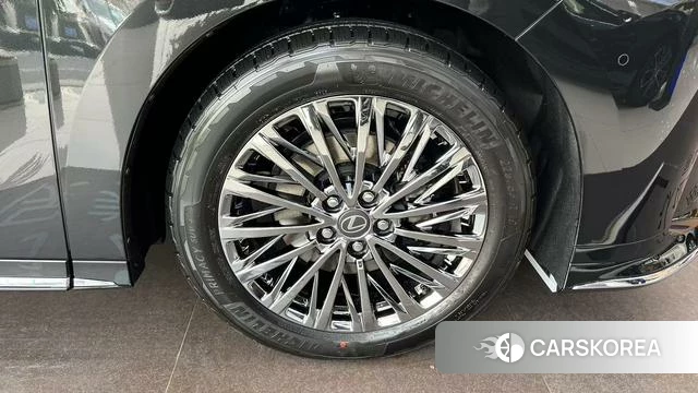 Lexus LM 2023 Черный из Китая, фото 6