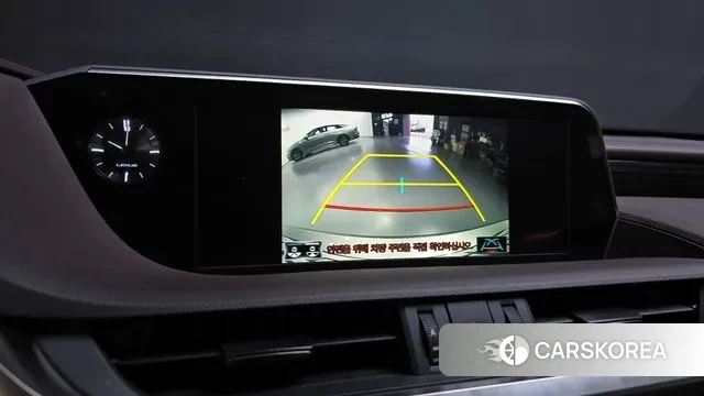 Lexus ES300h 7th generation 2019 Песочный из Кореи, фото 6