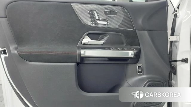 Mercedes-Benz GLB-Class X247 2025 Белый из Кореи, фото 6