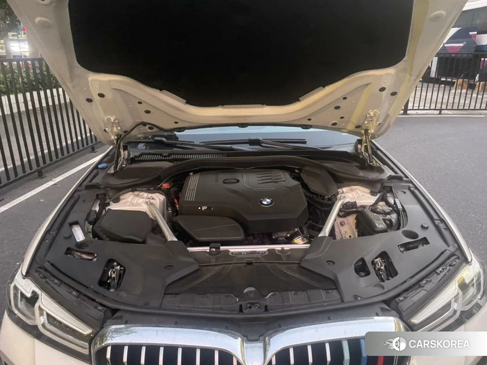 BMW 5 series 2022 Белый из Китая, фото 6