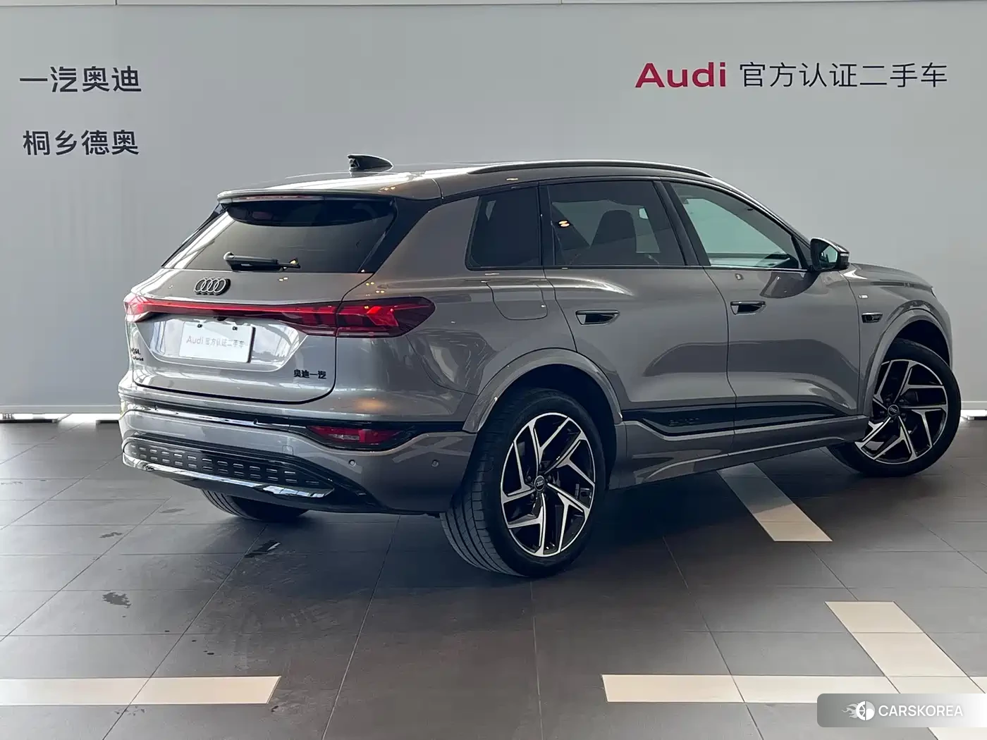 Audi Q6L e-tron 2025 Silver/gray из Китая, фото 6