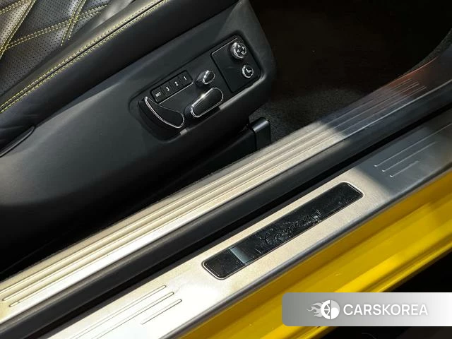 Bentley Continental 2018 Желтый из Китая, фото 6