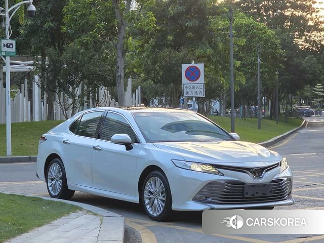 Toyota Camry 2020 Белый из Китая, фото 6