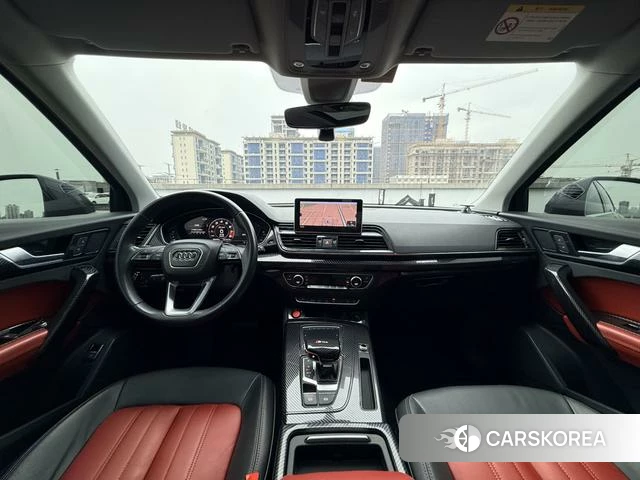 Audi Q5L 2020 Черный из Китая, фото 6