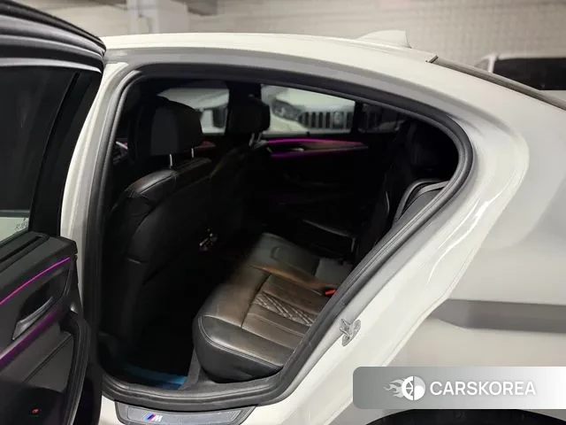 BMW 5 Series (G30) 2019 Белый из Кореи, фото 6