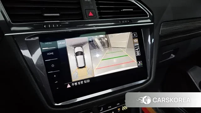 Volkswagen Tiguan Allspace 2023 Белый из Кореи, фото 6