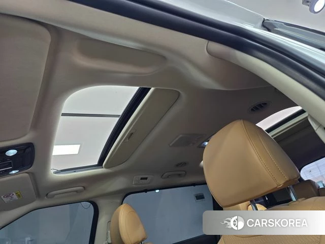 Kia Carnival 4th generation 2023 Жемчужный цвет из Кореи, фото 6