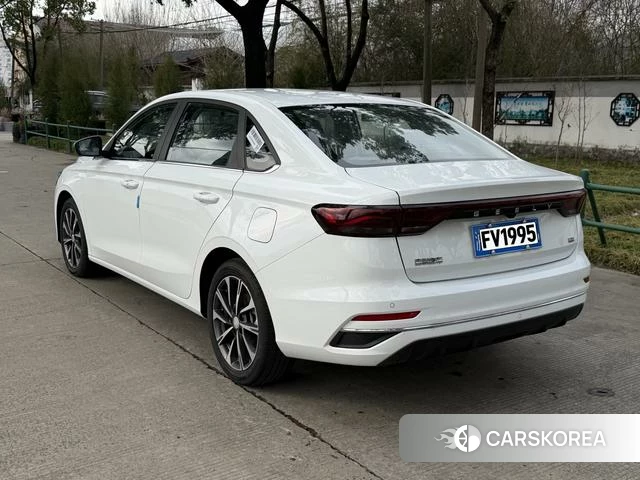 Geely Automobile Emgrand 2026 Белый из Китая, фото 6