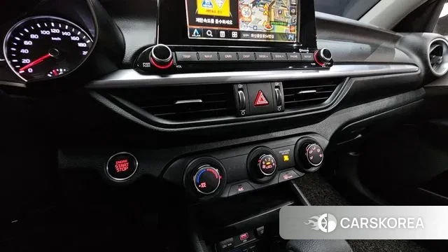 Kia The New K3 2nd generation 2022 Белый из Кореи, фото 6