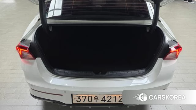Kia K5 Hybrid 3rd Generation 2022 Белый из Кореи, фото 6