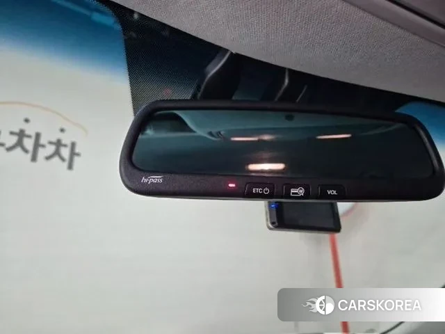 Kia Niro 2018 Белый из Кореи, фото 6