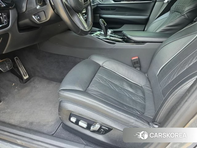 BMW 6 Series GT (G32) 2022 Серебристо-серый из Кореи, фото 6