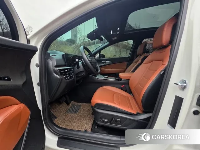 Kia The New Sportage 5th Generation Hybrid 2025 Белый из Кореи, фото 6