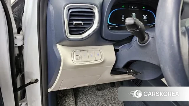 Hyundai Venue 2023 Белый из Кореи, фото 6